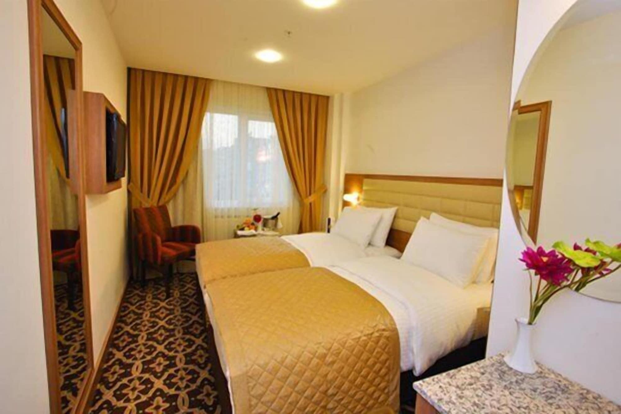 The City Hotel Provincia di Provincia di Istanbul Esterno foto