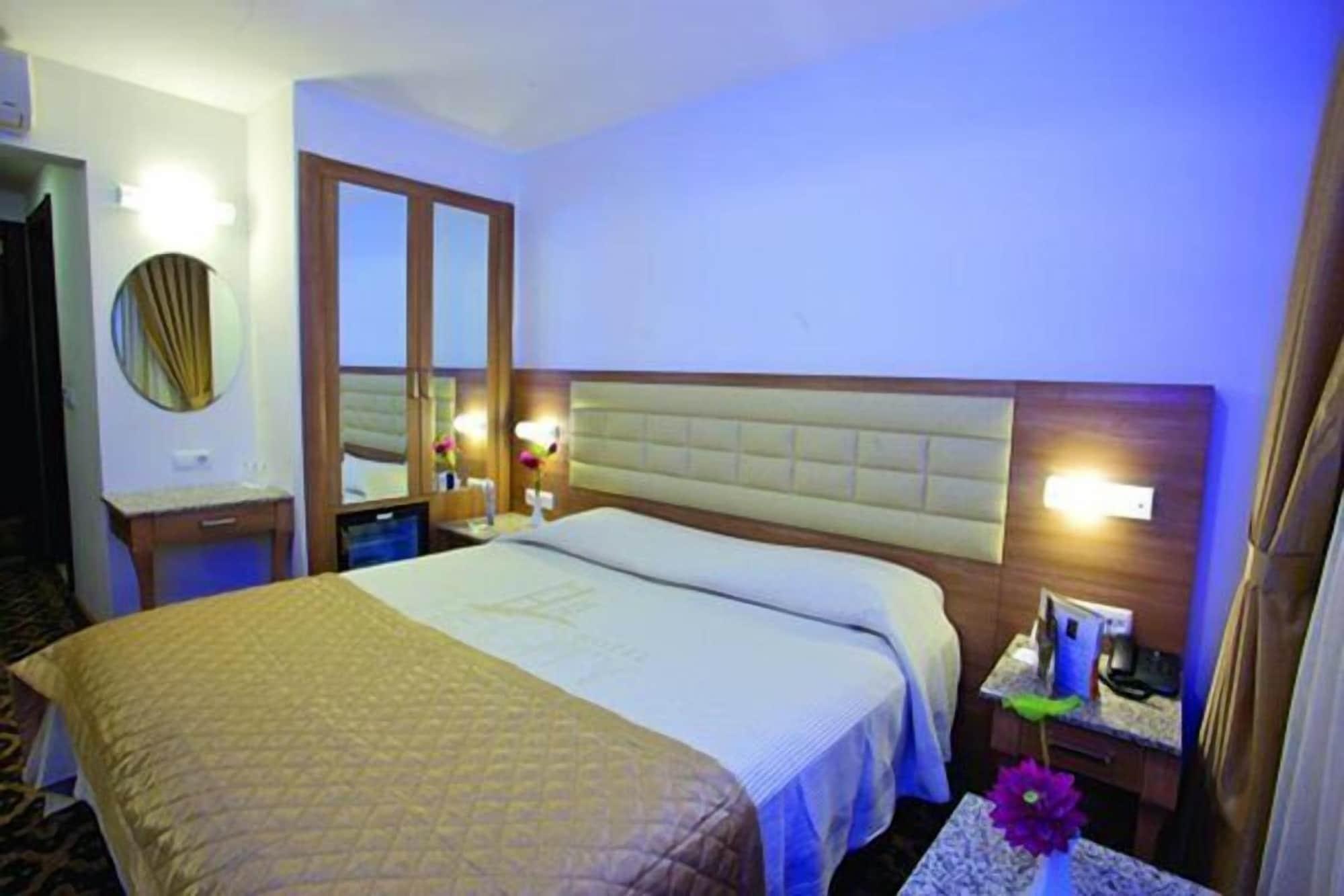 The City Hotel Provincia di Provincia di Istanbul Esterno foto